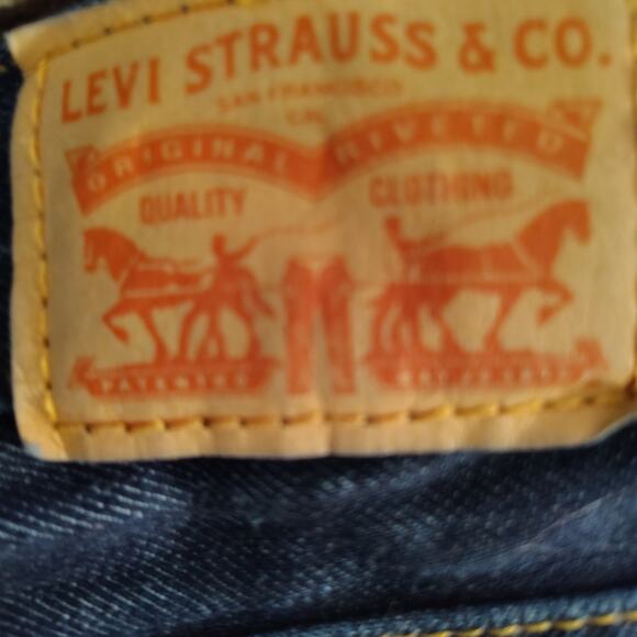 Levi’s Middy Jeans — Size 27x30, Lightweight Cotton Denim - Picture 5 of 5